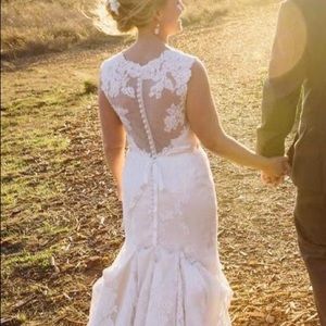 Brand new unaltered Anne Barge Wedding dress